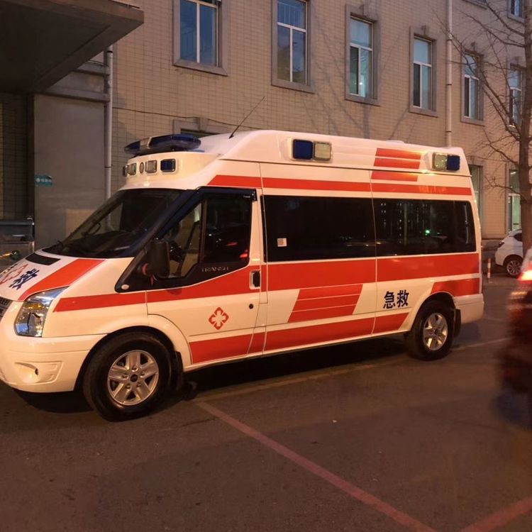 龙门夜间租赁救护车护送病人转院：安全转运的 8 大核心注意事项